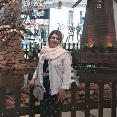 سارا حصیری